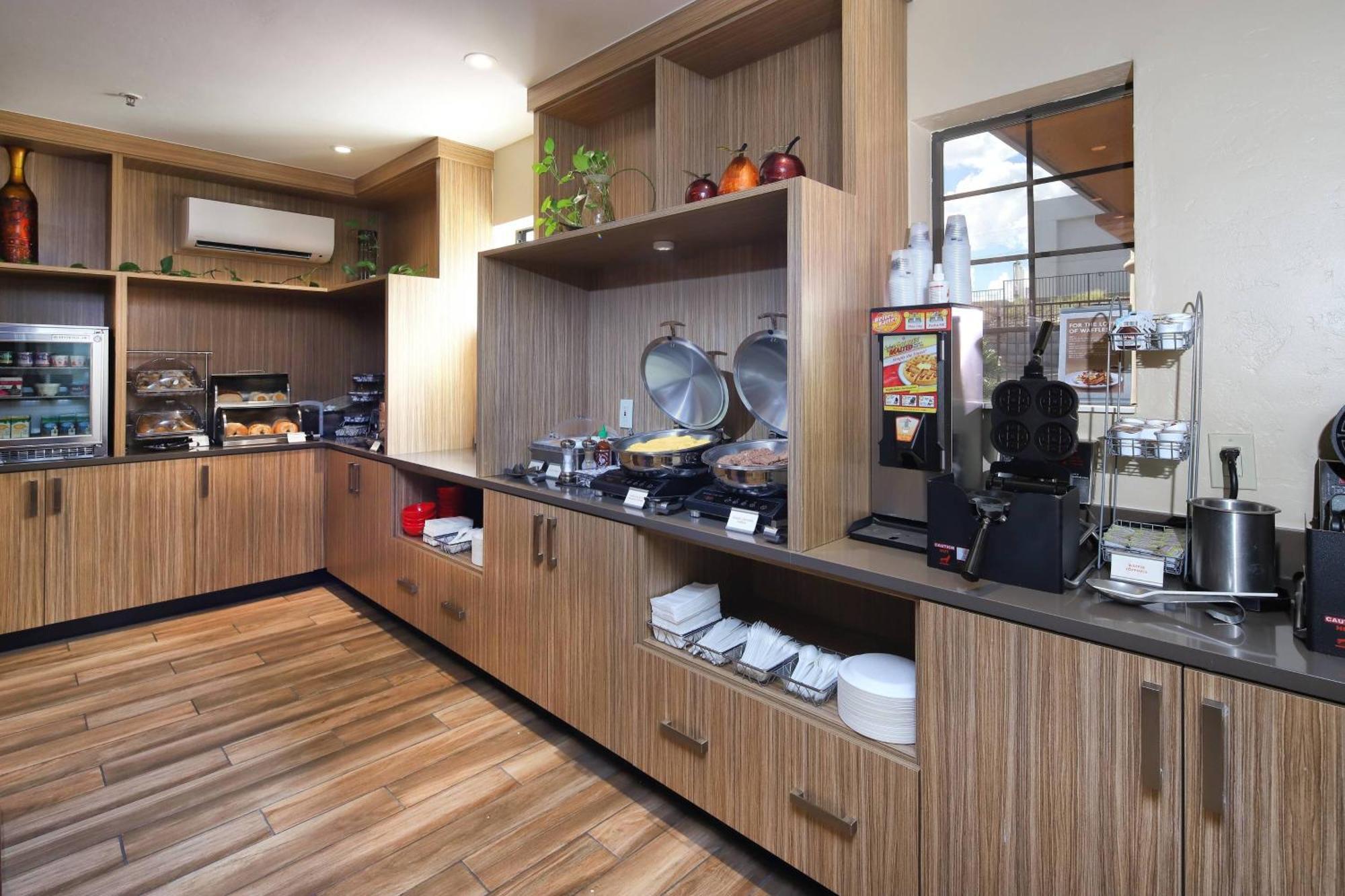 Towneplace Casas Adobes